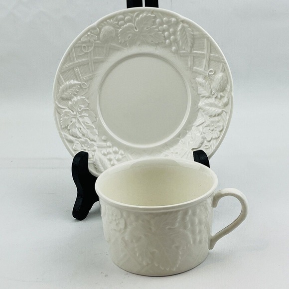 Mikasa English Countryside Flat Cup & Saucer Set White Stoneware Embossed Fruit - Picture 2 of 12